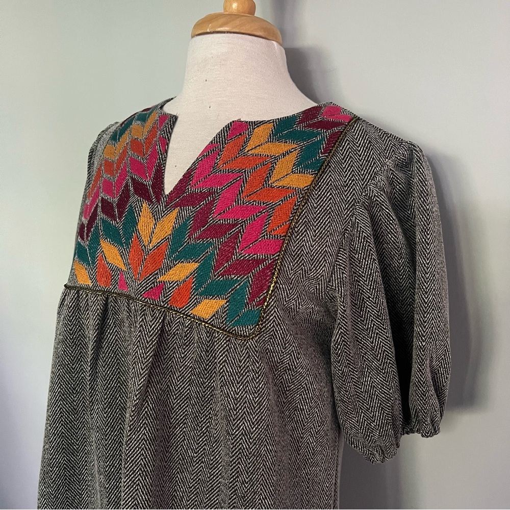 NWT NEW THML Gray Black White Herringbone Dress with Colorful Design Size M - Picture 2 of 11